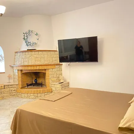 Gialiskari Studios - Kea Ioulis